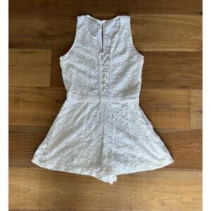 Hollister White Floral Lace-Up Romper Sleeveless Sz M Cottagecore Boho Coquette
